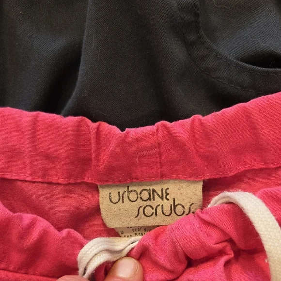 Set Of 2 Scrubs, Medium - Picture 2 of 6